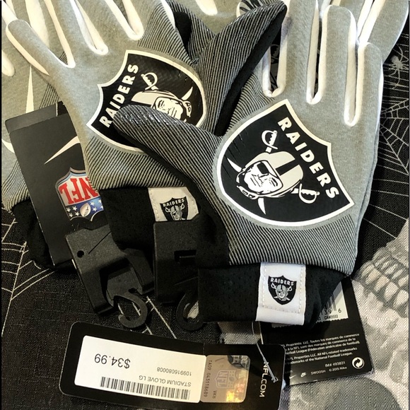 NWT 2015 OAKLAND RAIDERS LAS VEGAS STADIUM GLOVES - Picture 3 of 8